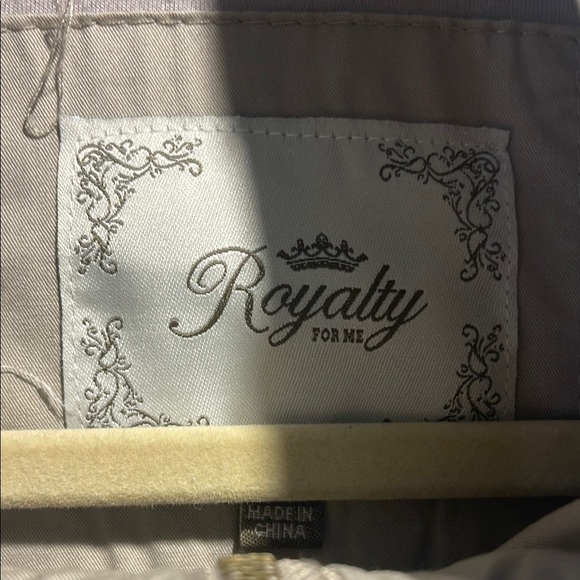 Beige Utility Jacket by Royalty For Me Size Small - Picture 3 of 6